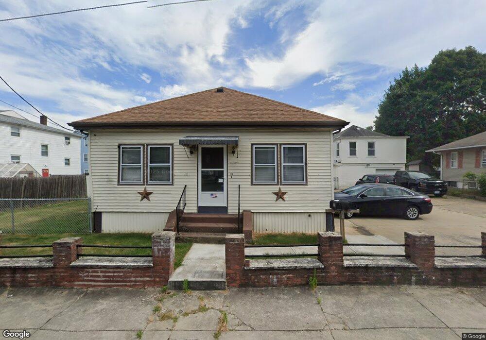 19 Lawton St, Pawtucket, RI 02860 - photo 1