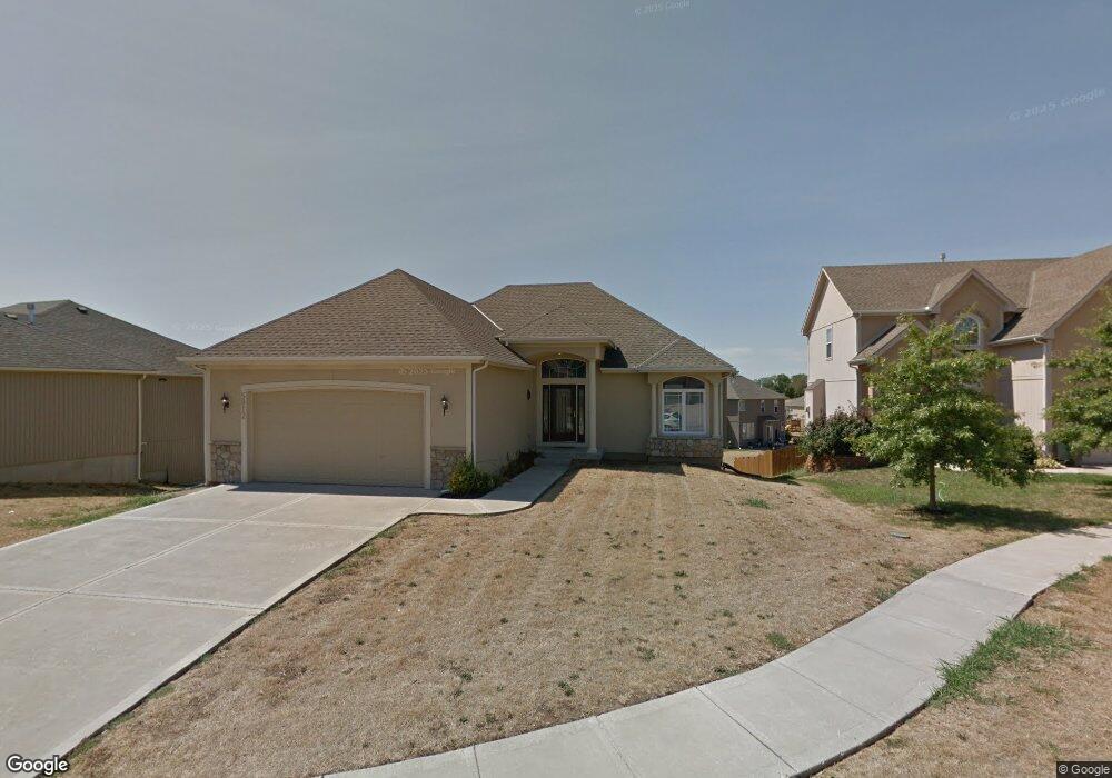 5812 Redbud St, Shawnee, KS 66218 - photo 1