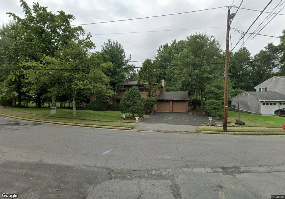 20 Stoneham Place, Metuchen, NJ 08840 - photo 1