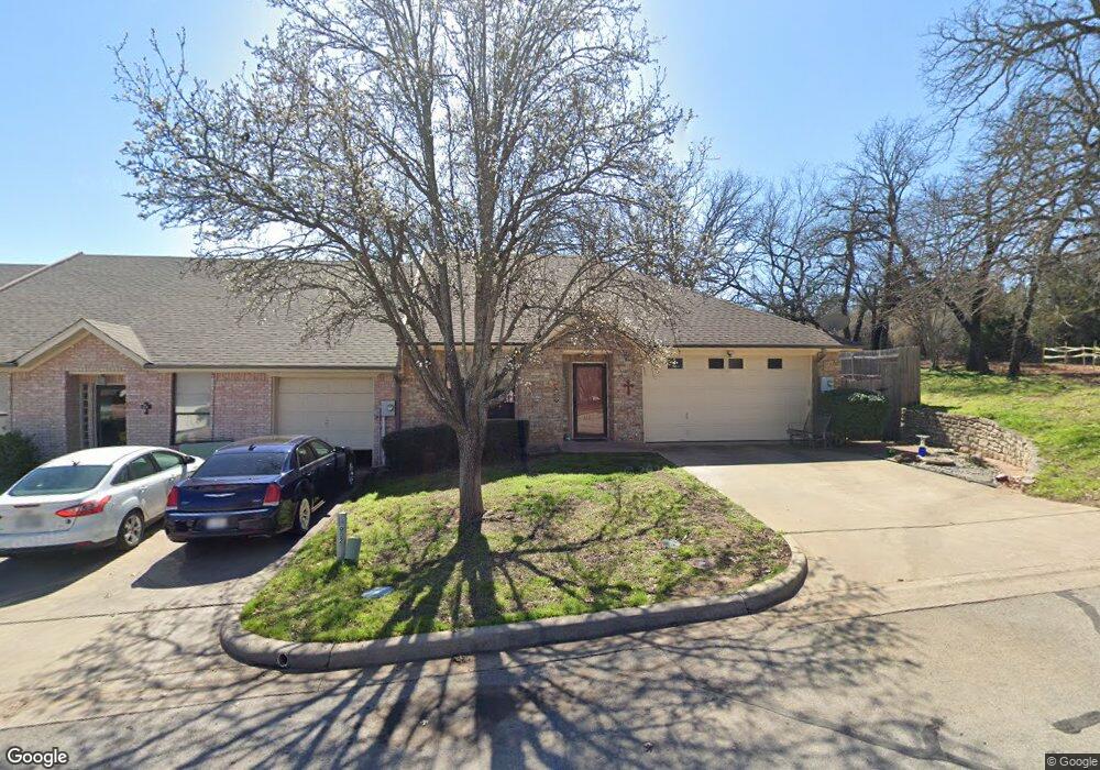 902 Heather Ct, Weatherford, TX 76086 - photo 1