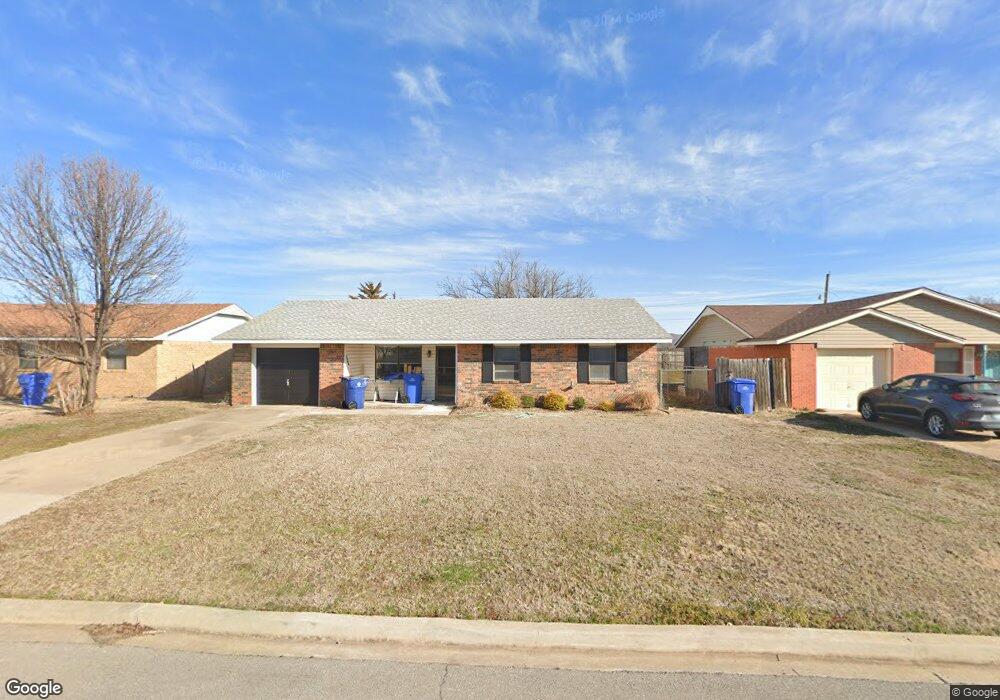 115 E B Ave, Cache, OK 73527 - photo 1