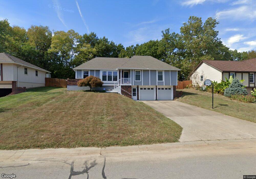 6022 Albervan St, Shawnee, KS 66216 - photo 1