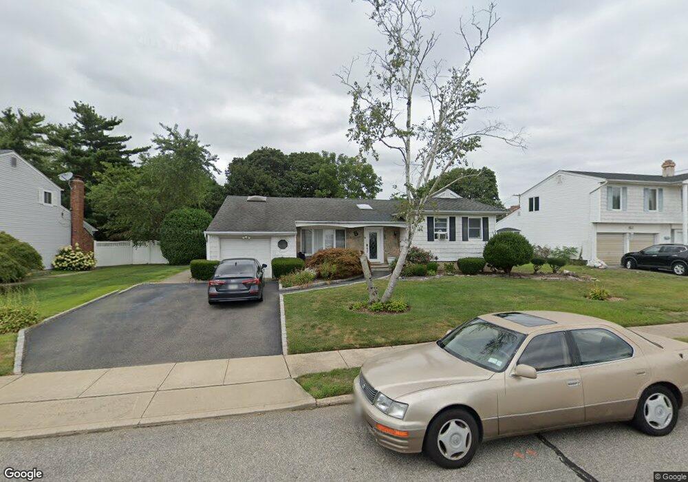 5 Rainbow Ln, Amityville, NY 11701 - photo 1