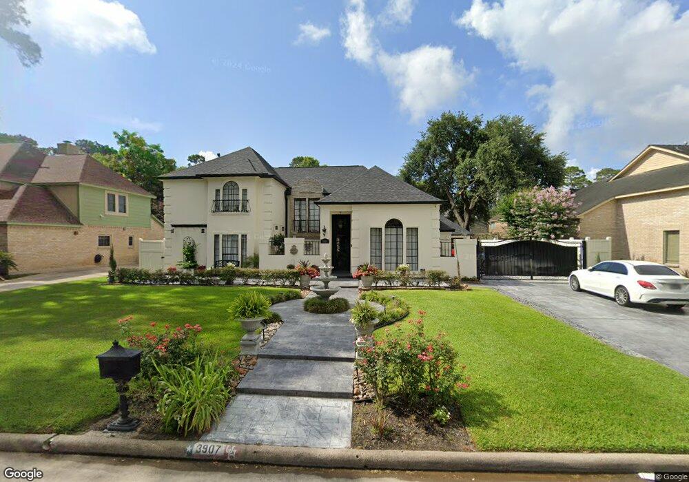 3907 Cherry Forest Dr, Houston, TX 77088 - photo 1