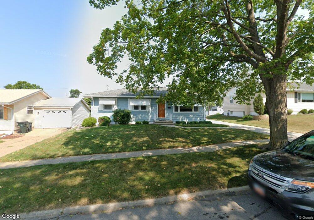 131 Josephine Ln NW, Cedar Rapids, IA 52405 - photo 1