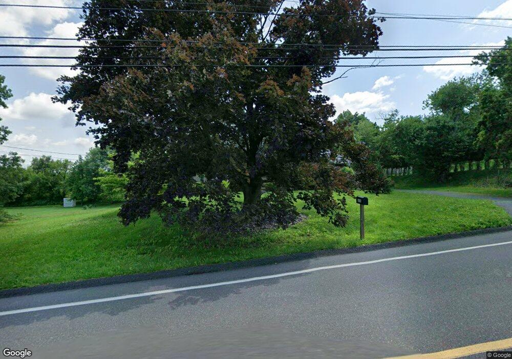 4605 Chestnut Hill Rd, Center Valley, PA 18034 - photo 1