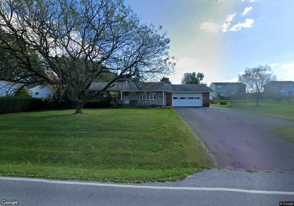 472 Snyder Rd, Reading, PA 19605 - photo 1