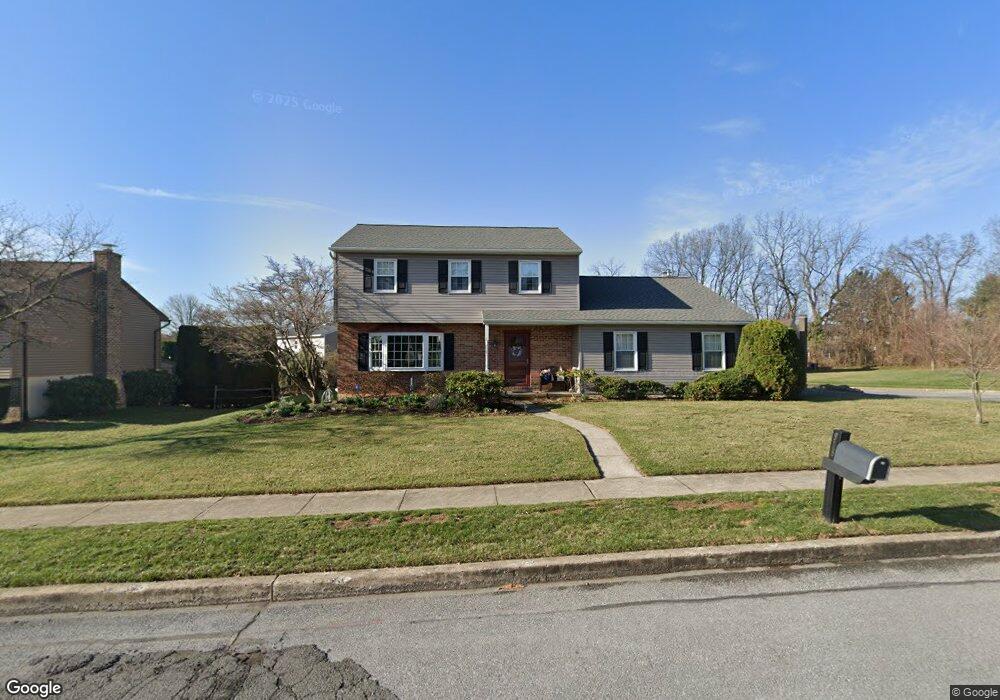 918 Clover Dr, Reading, PA 19610 - photo 1
