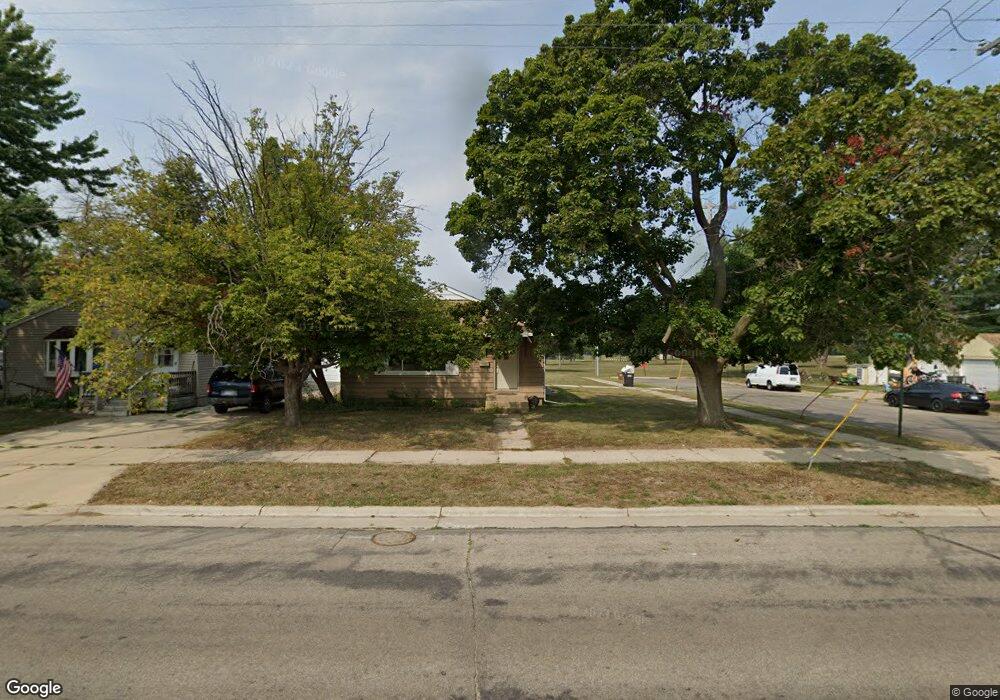 1002 4th St SE, Austin, MN 55912 - photo 1