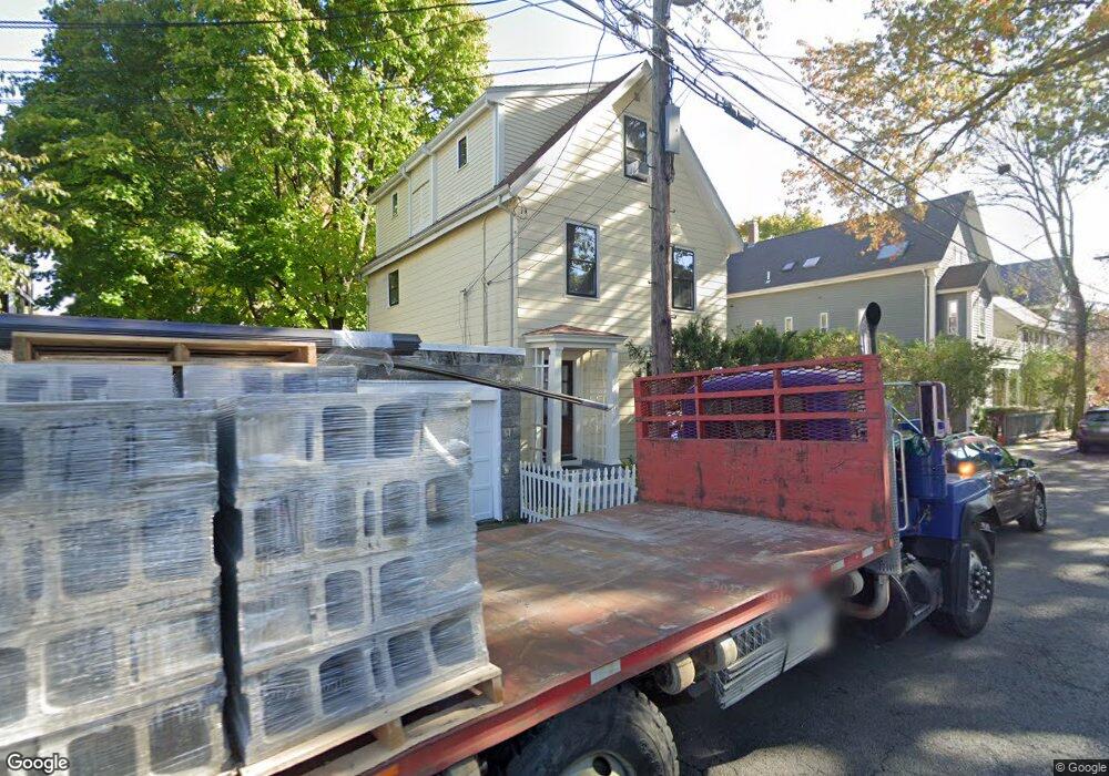 71 Reed St unit 2, Cambridge, MA 02140 - photo 1