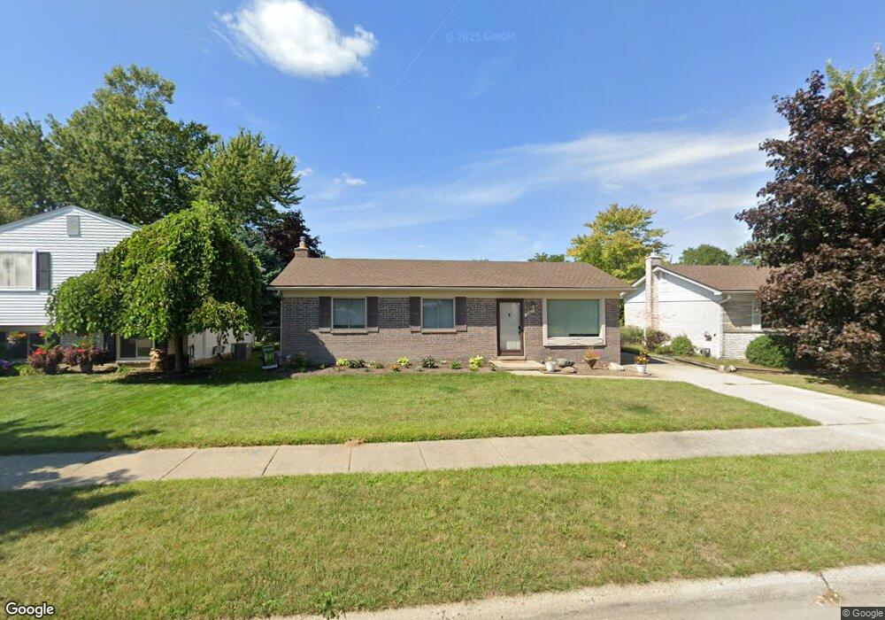 29911 Willow Pointe Dr unit Bldg-Unit, Roseville, MI 48066 - photo 1