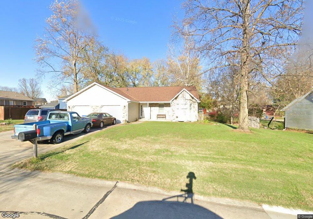 517 Andra Dr, Maryville, IL 62062 - photo 1