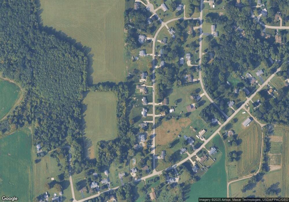 558 Janet Dr, Conneaut, OH 44030 - photo 1