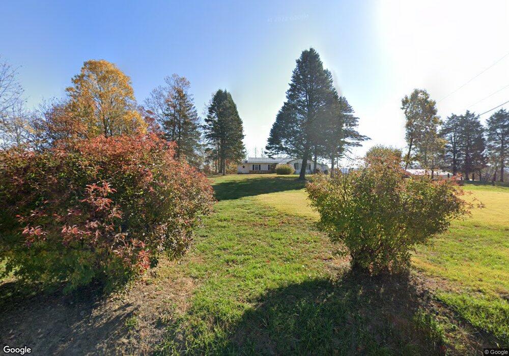 2712 Fairview Dr, Berkeley Springs, WV 25411 - photo 1