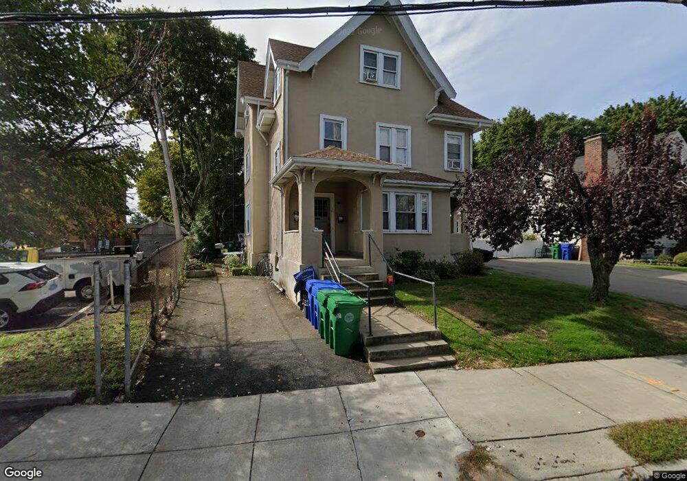 124 Crafts St unit 126, Newtonville, MA 02460 - photo 1