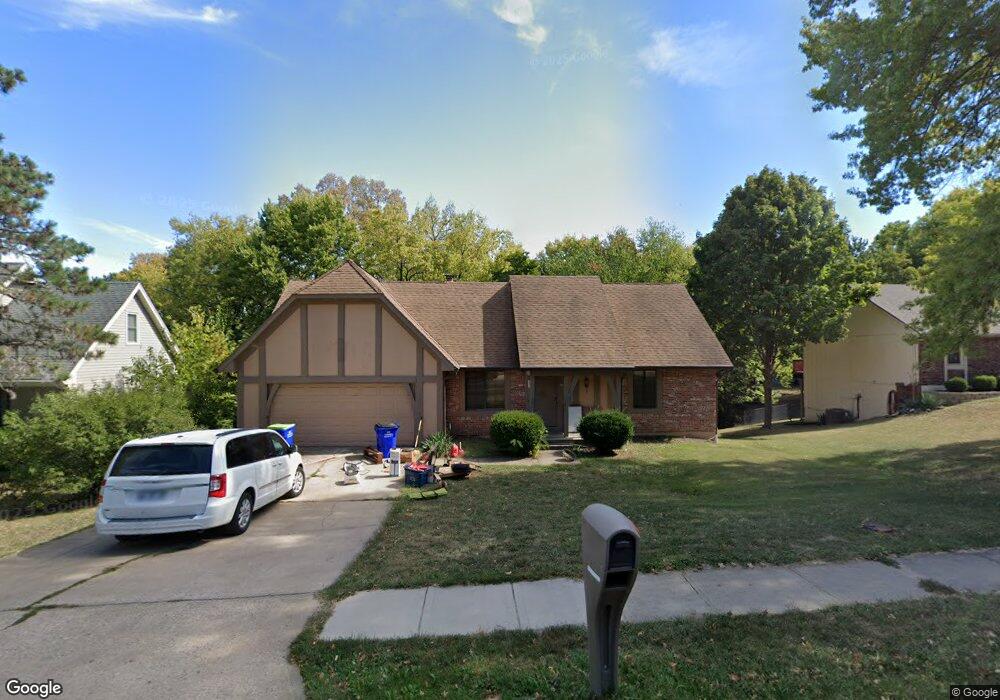 6031 Albervan St, Shawnee, KS 66216 - photo 1
