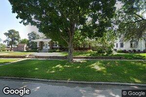 302 Blackhawk St, Reinbeck, IA 50669