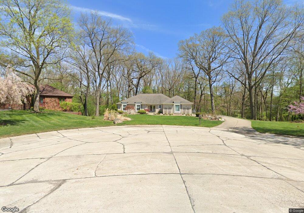 1756 Brookview Cir, Bloomfield Hills, MI 48304 - photo 1