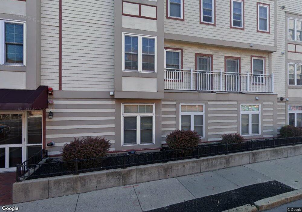 21 Brookline St unit 201, Cambridge, MA 02139 - photo 1
