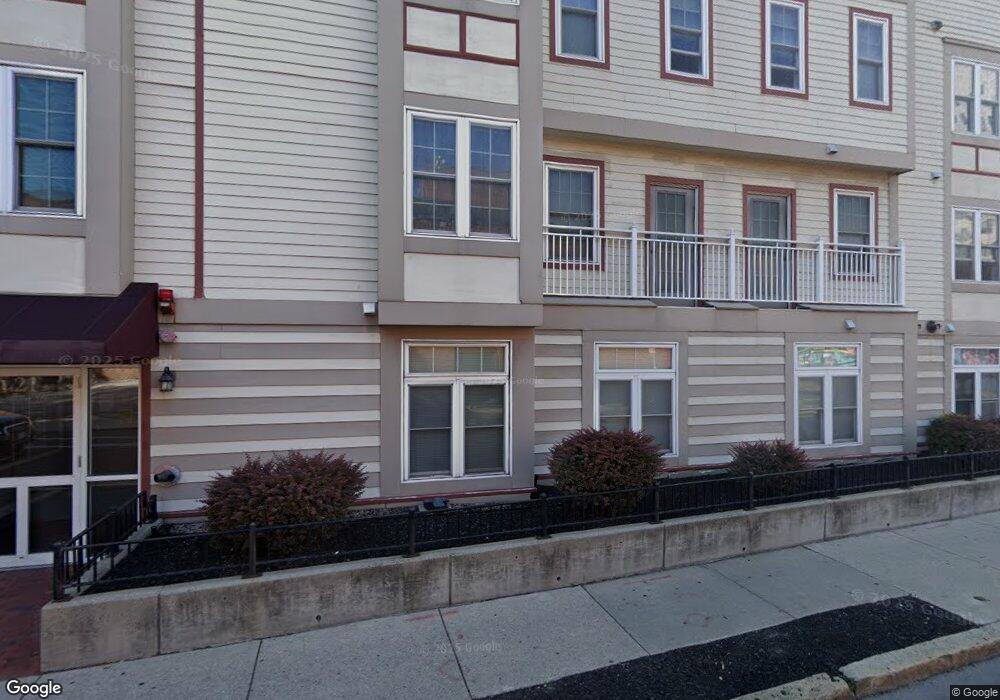 21 Brookline St unit 304, Cambridge, MA 02139 - photo 1