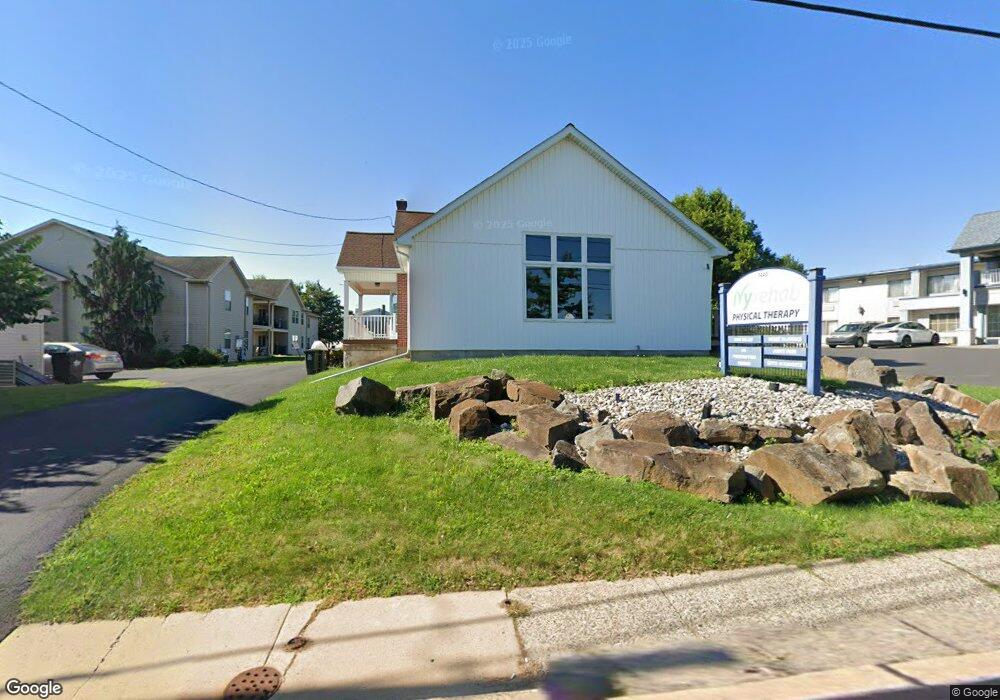 1440 W Broad St, Quakertown, PA 18951 - photo 1