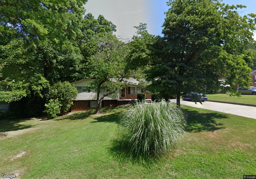 828 Sherwood Rd, Asheboro, NC 27205 - photo 1