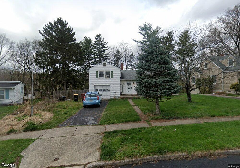 638 Jordan Cir, Whitehall, PA 18052 - photo 1