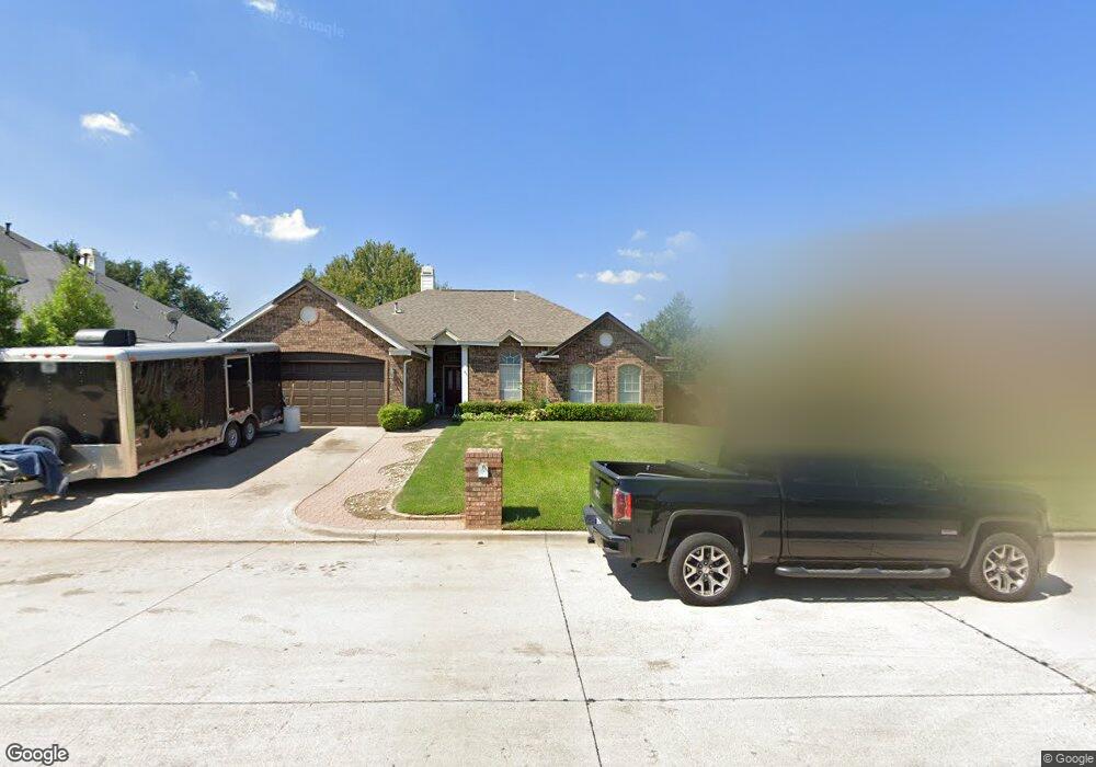 7925 Whispering Woods Ln, North Richland Hills, TX 76182 - photo 1