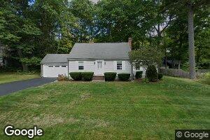 6 Pine Ln, Cumberland Foreside, ME 04110