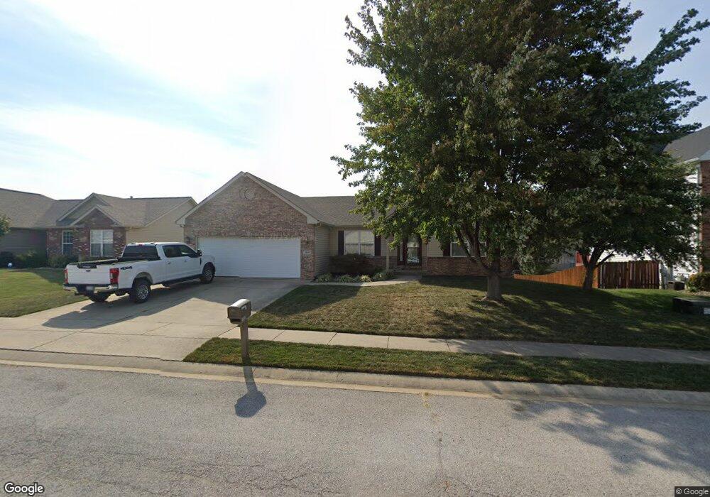 1869 Wellington Ln, Maryville, IL 62062 - photo 1