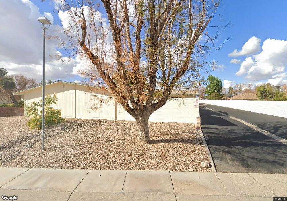 10506 W Highwood Ln, Sun City, AZ 85373 - photo 1