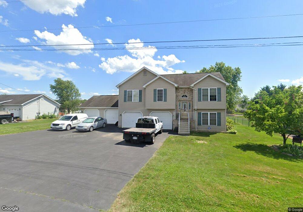 215 Isaac Dr, Bunker Hill, WV 25413 - photo 1