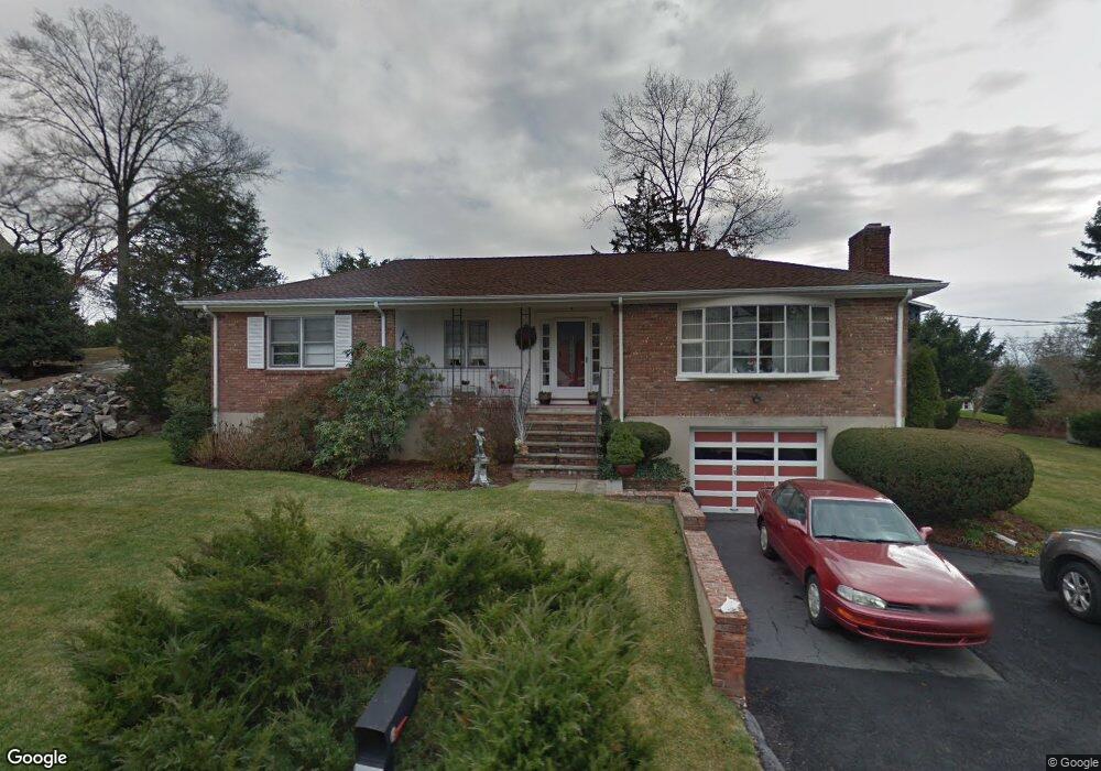 4 Deluca Dr, Cos Cob, CT 06807 - photo 1