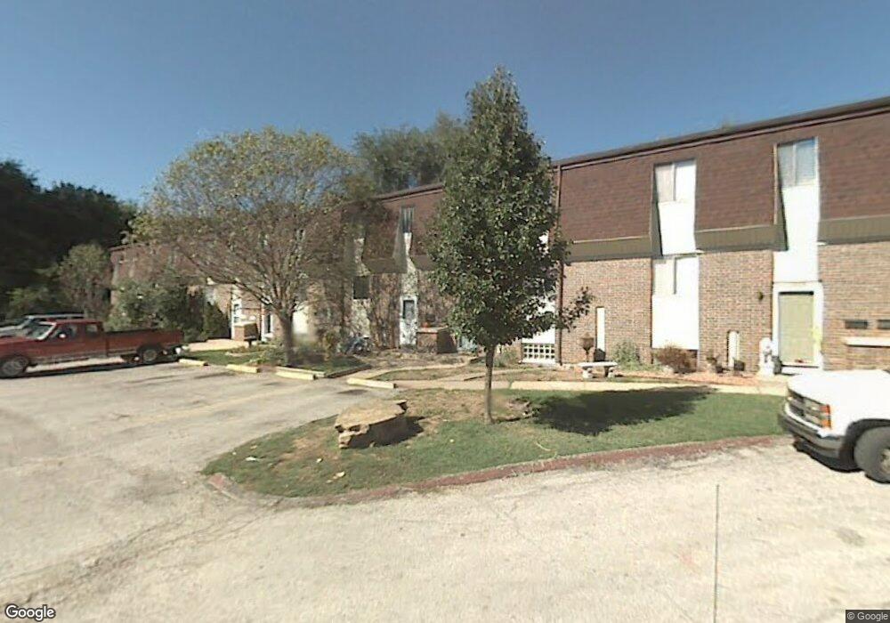 10014 W 52nd St, Shawnee, KS 66203 - photo 1