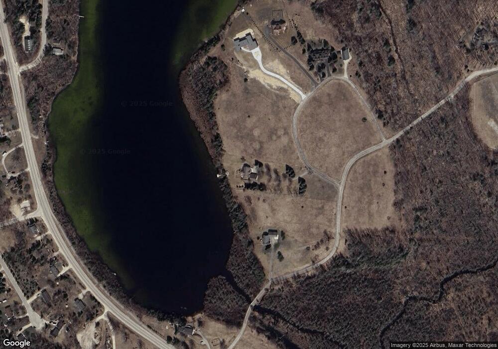 7805 Eagle Nest Cir, Charlevoix, MI 49720 - photo 1