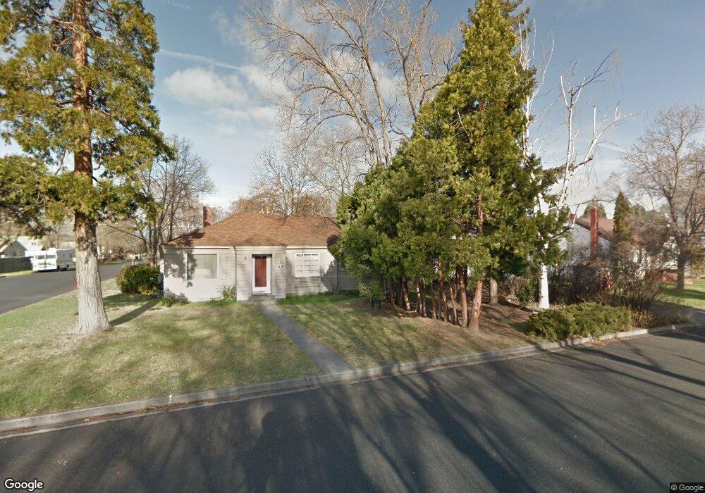 555 SW 13th St, Redmond, OR 97756 - photo 1