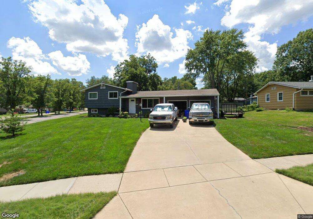 7204 Larsen Ln, Shawnee, KS 66203 - photo 1