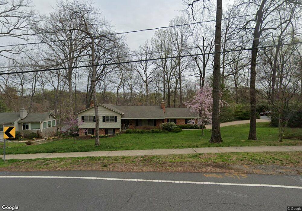 6323 Waterway Dr, Falls Church, VA 22044 - photo 1