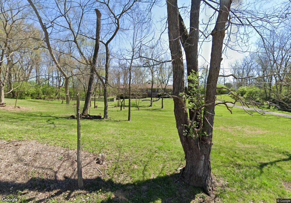 810 Hickman Hill Rd, Frankfort, KY 40601 - photo 1