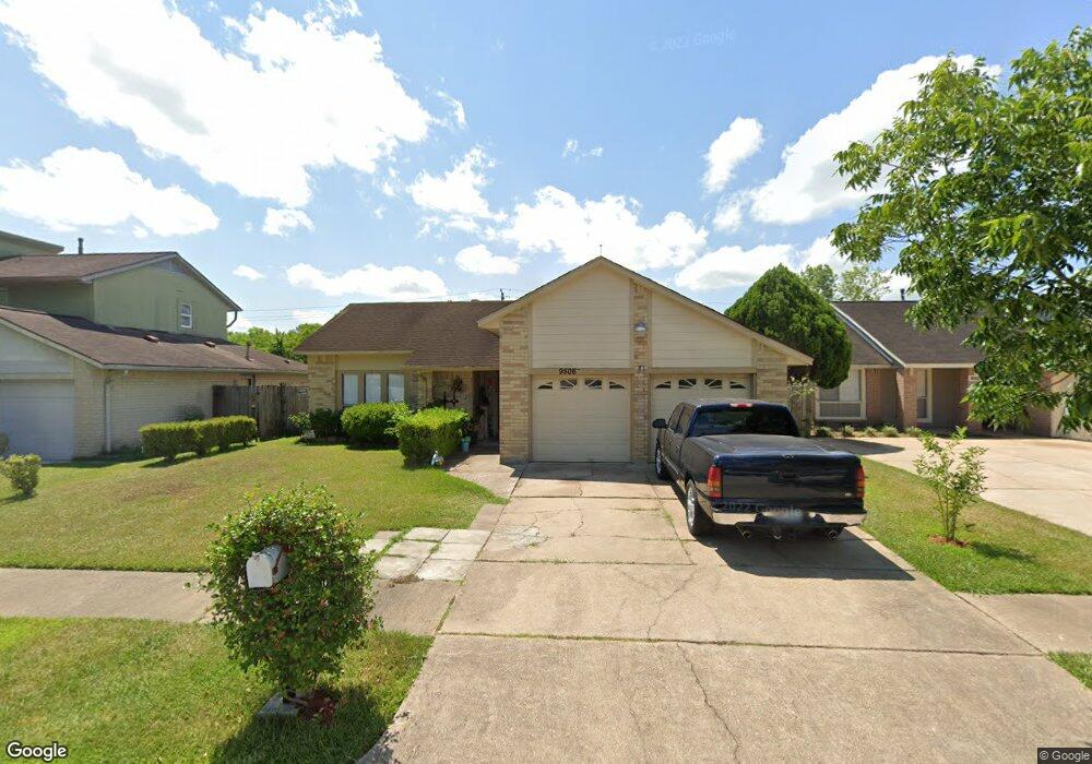 9506 Kingspass St, Houston, TX 77075 - photo 1