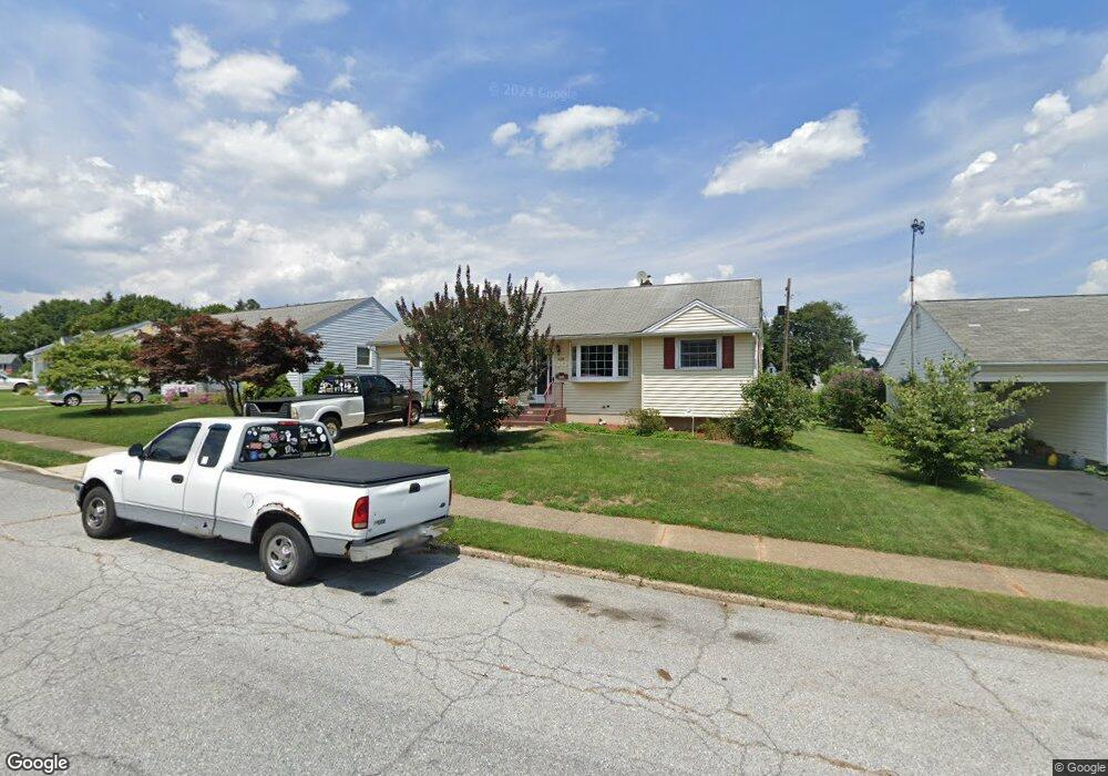 1620 Primrose Ln, Bethlehem, PA 18018 - photo 1