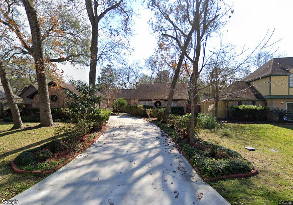 242 Saint Cloud Dr, Friendswood, TX 77546 - photo 1