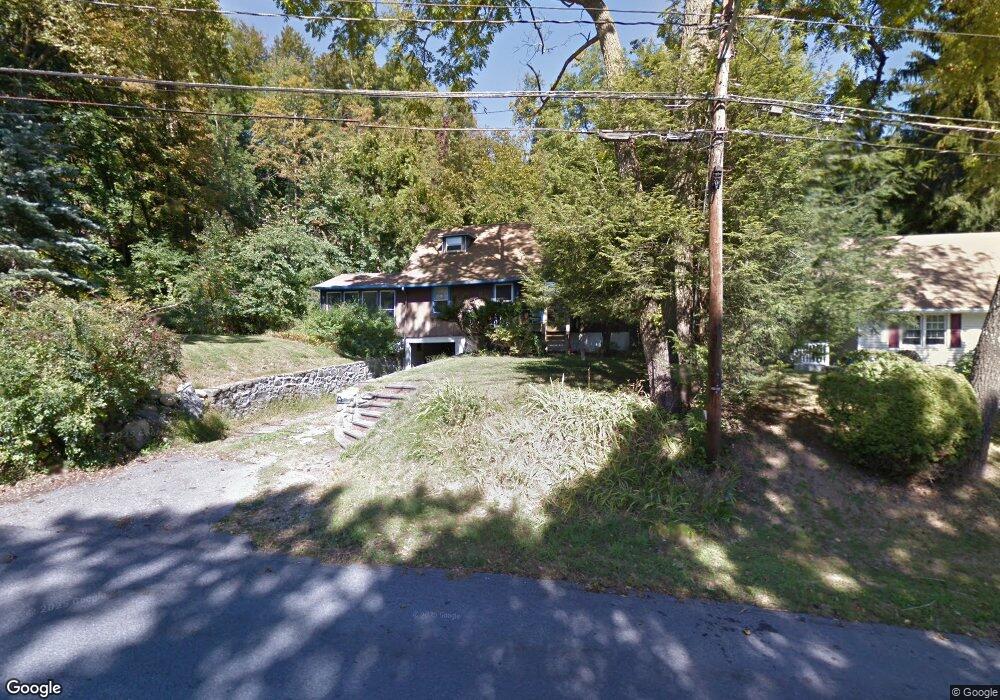 345 Hallocks Mill Rd, Yorktown Heights, NY 10598 - photo 1