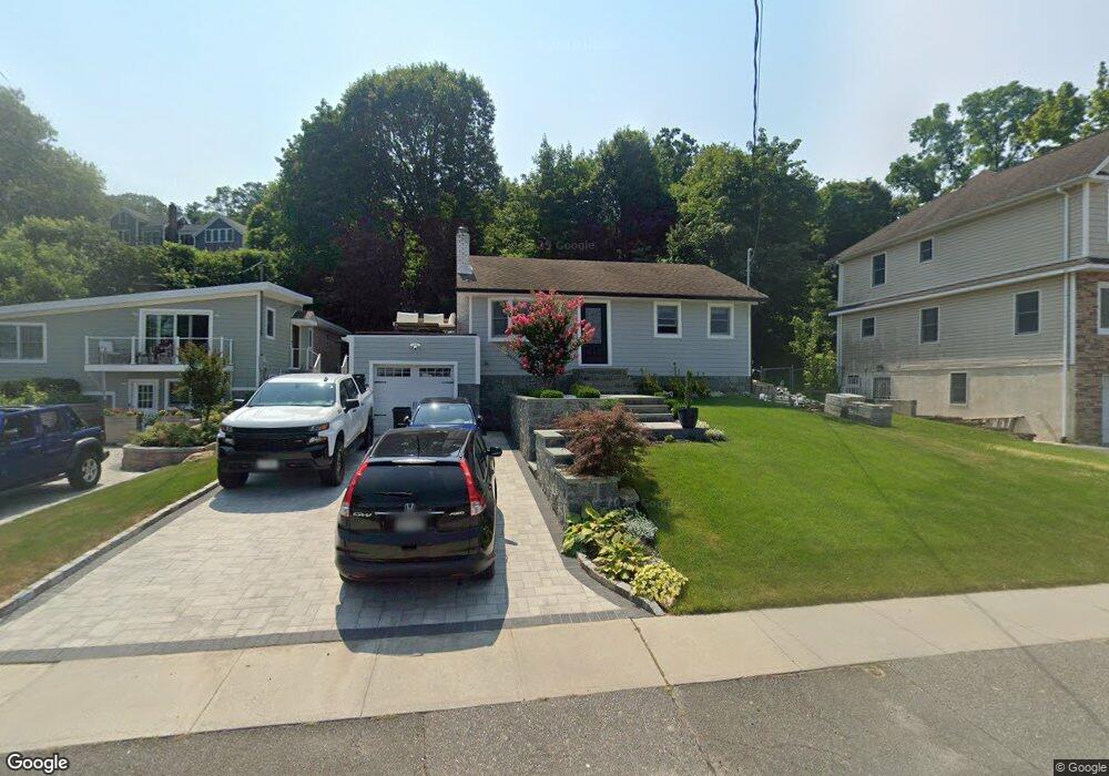 125 Shore Rd, Glen Cove, NY 11542 - photo 1