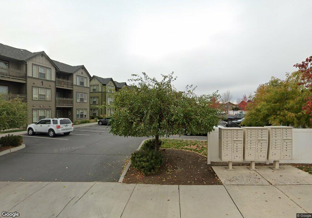 Glacier Vista Apartments, Redmond, OR 97756 - photo 1