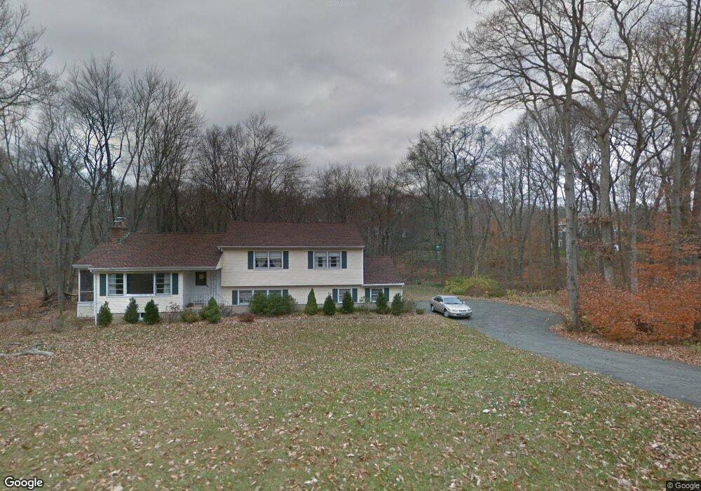 259 Mariomi Rd, New Canaan, CT 06840 - photo 1