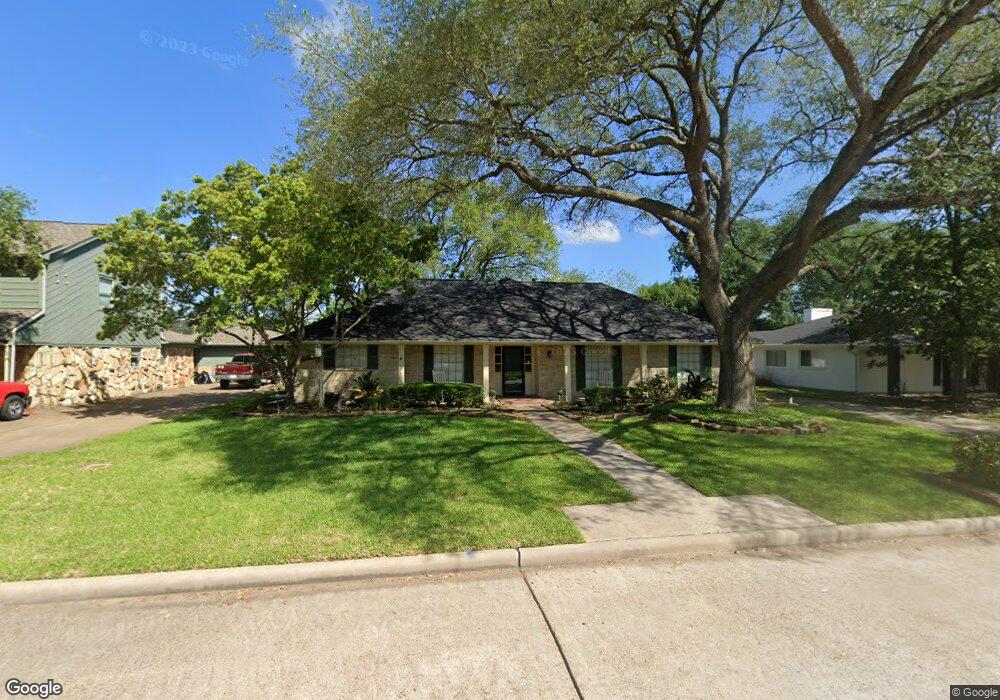 514 N Pecan Dr, Tomball, TX 77375 - photo 1
