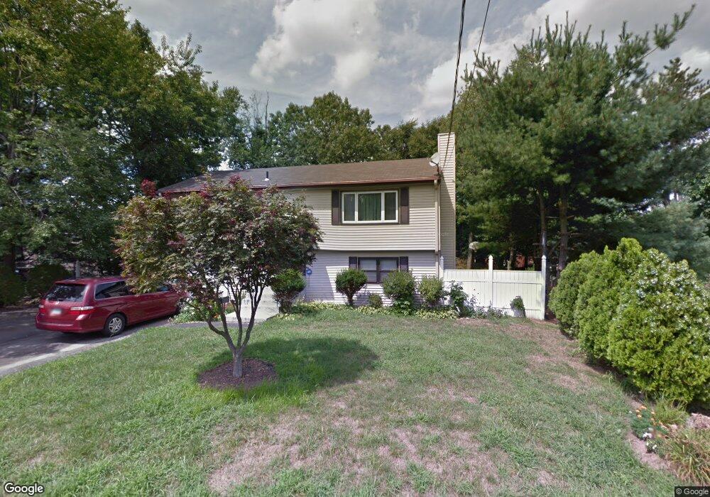 112 Hubbard St, Bloomfield, CT 06002 - photo 1