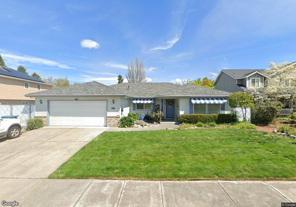 802 Brandon St, Central Point, OR 97502 - photo 1
