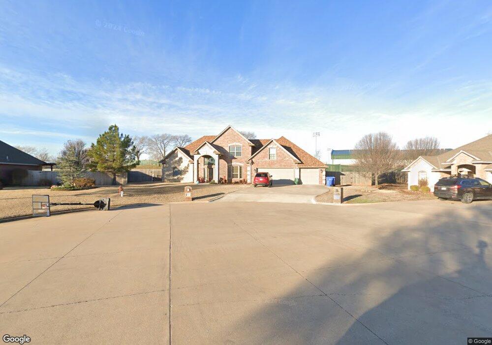 204 Begonia Ln, Cache, OK 73527 - photo 1